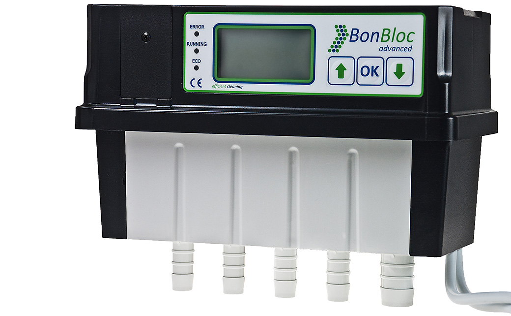 Powerful programmable Control Unit for small SBR sewage treatment plants with an integrated valve unit and an onboard webserver.